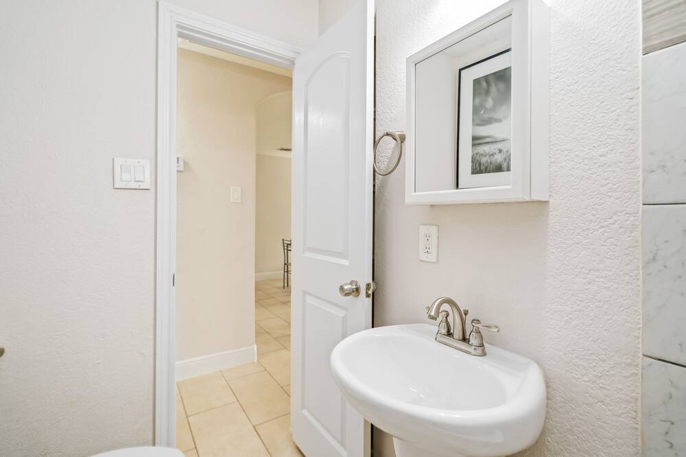 Photo of Bathroom in OST - South Union
