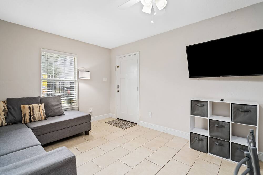 Photo of Livingroom in OST - South Union