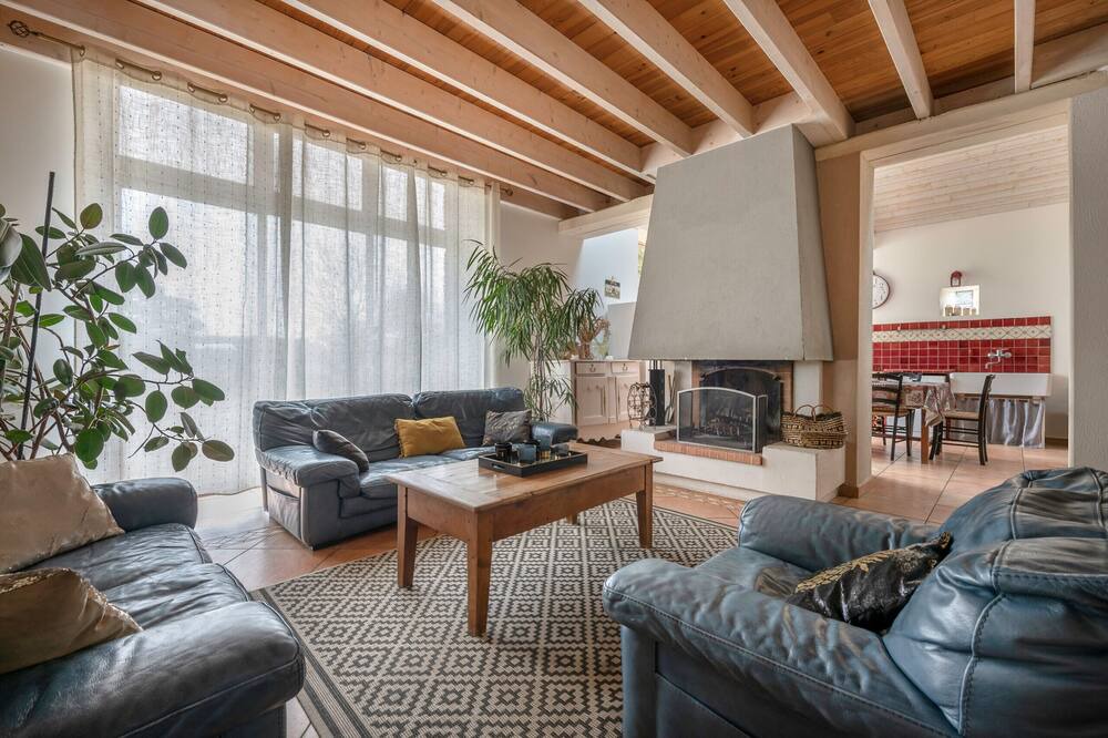 Photo of Livingroom in Saint-Gildas-des-Bois