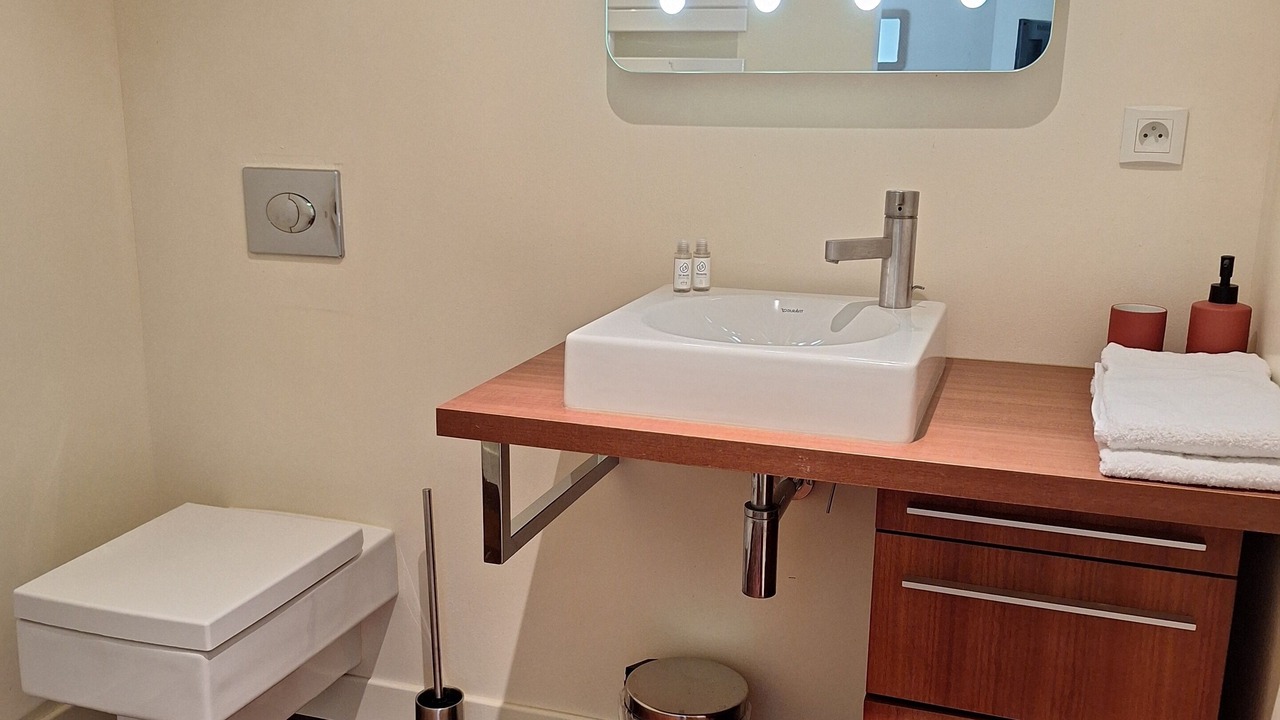 Photo of Bathroom in Ouveillan