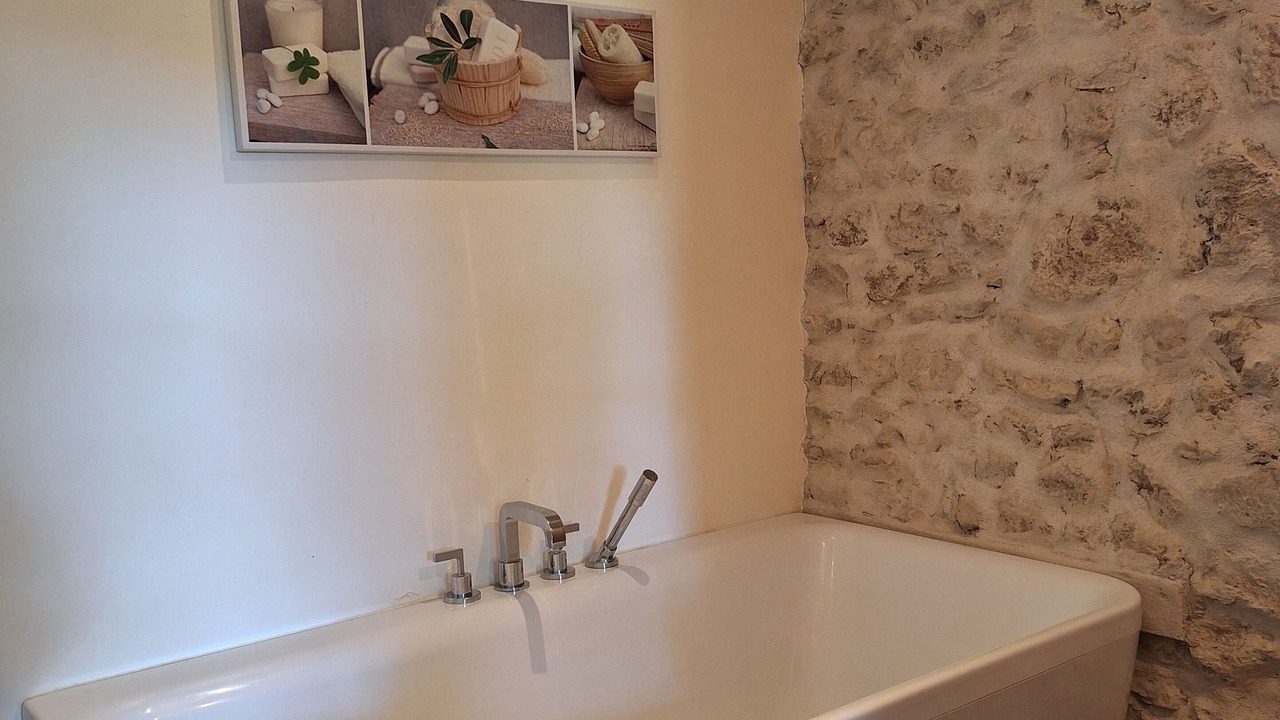 Photo of Bathroom in Ouveillan