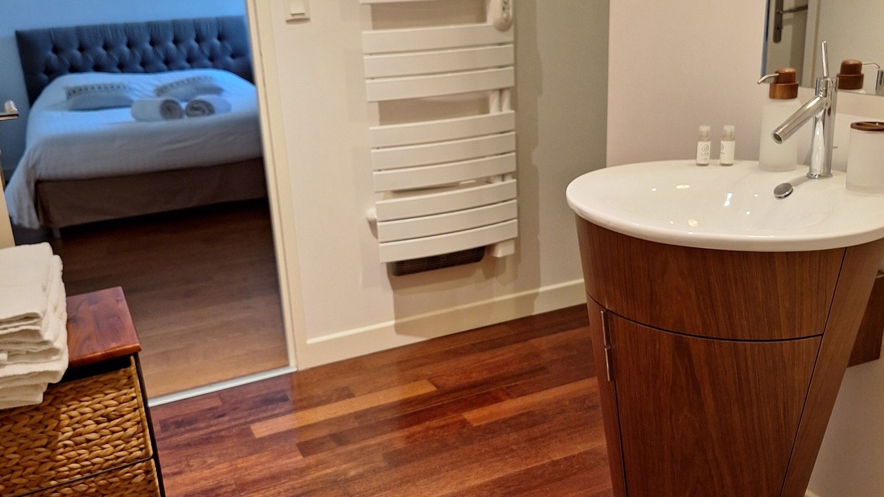 Photo of Bathroom in Ouveillan