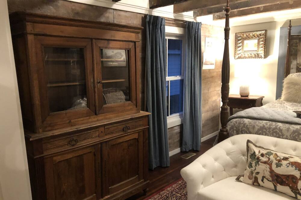 Photo of Bedroom in Lexington