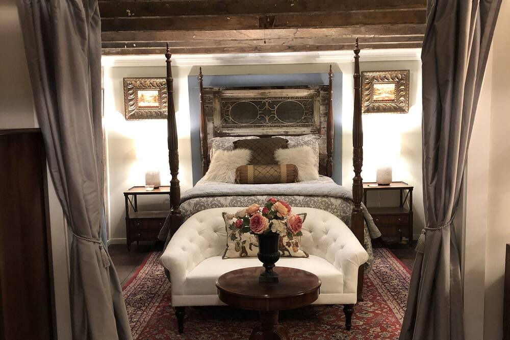 Photo of Bedroom in Lexington