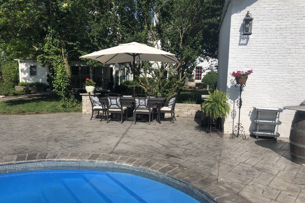 Photo of Outdoor in Lexington