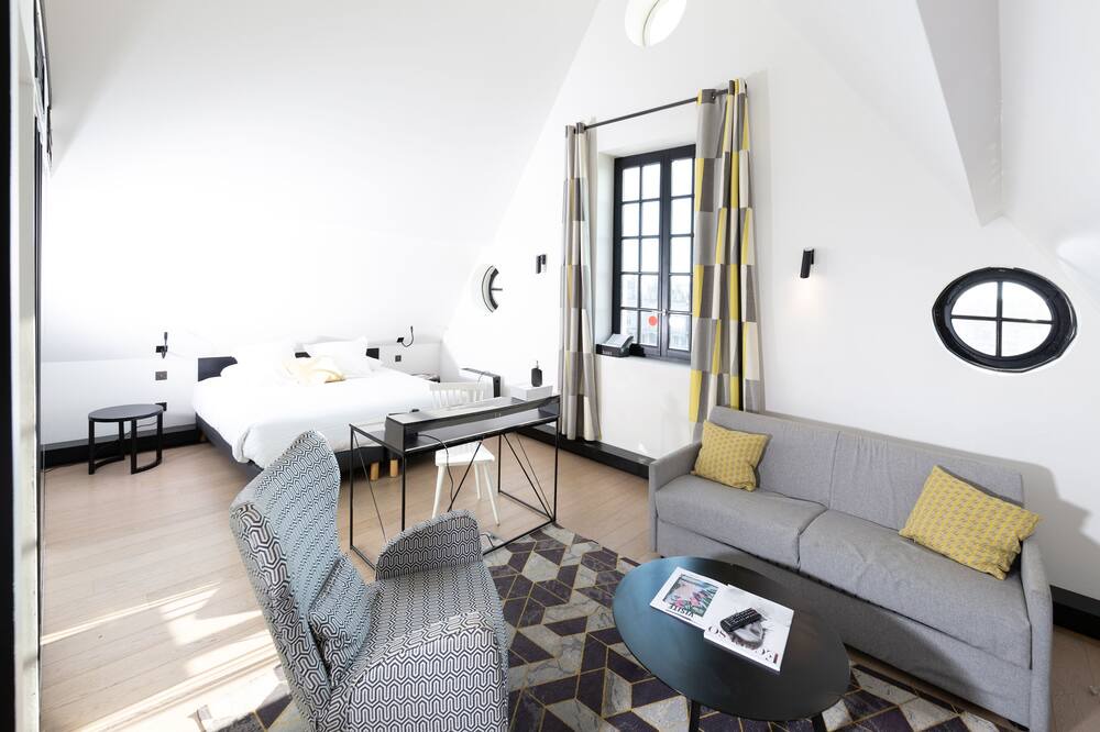 Photo of Others in Arras