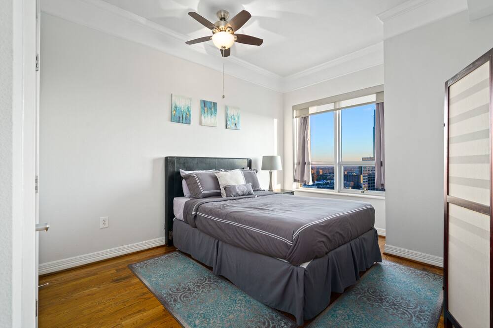 Photo of Bedroom in Uptown