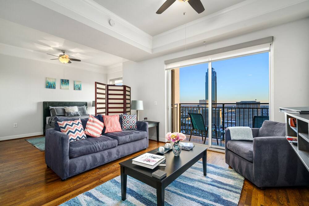 Photo of Livingroom in Uptown