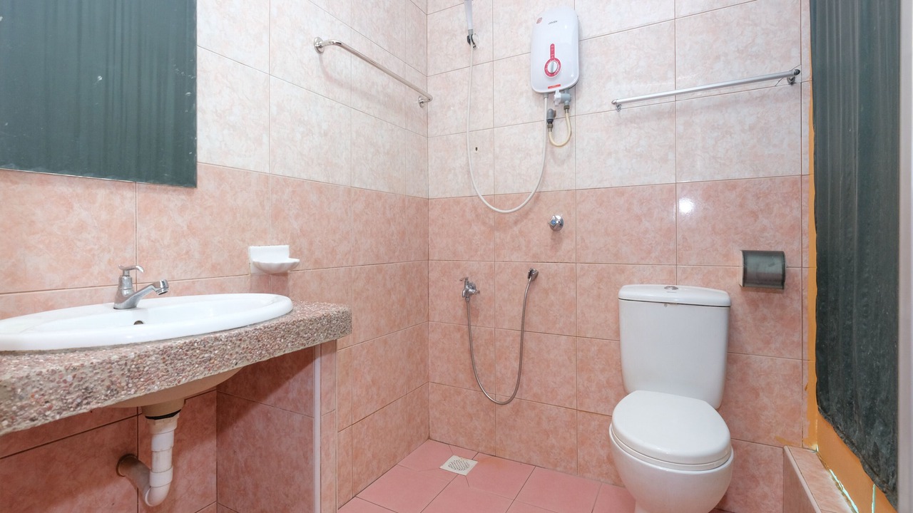 Photo of Bathroom in Teriang