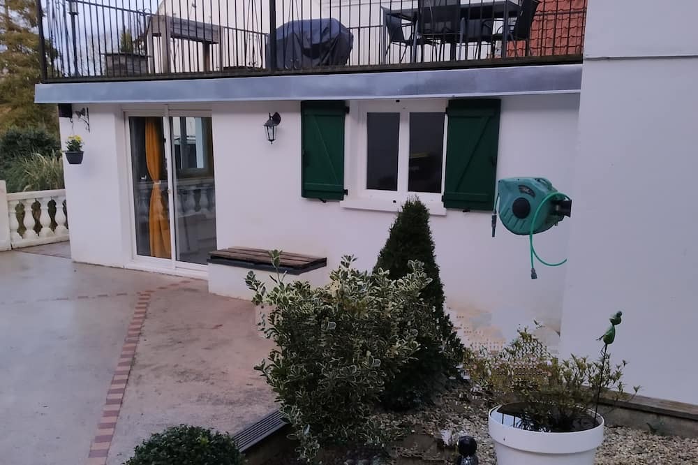 Photo of Outdoor in La Madelaine-sous-Montreuil