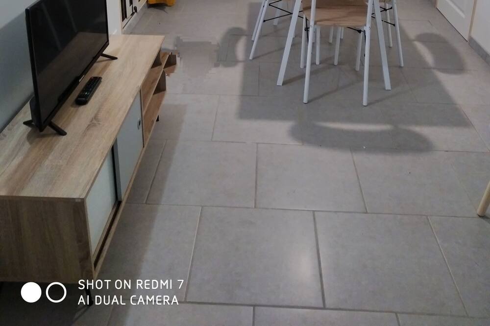 Photo of Kitchen in La Madelaine-sous-Montreuil