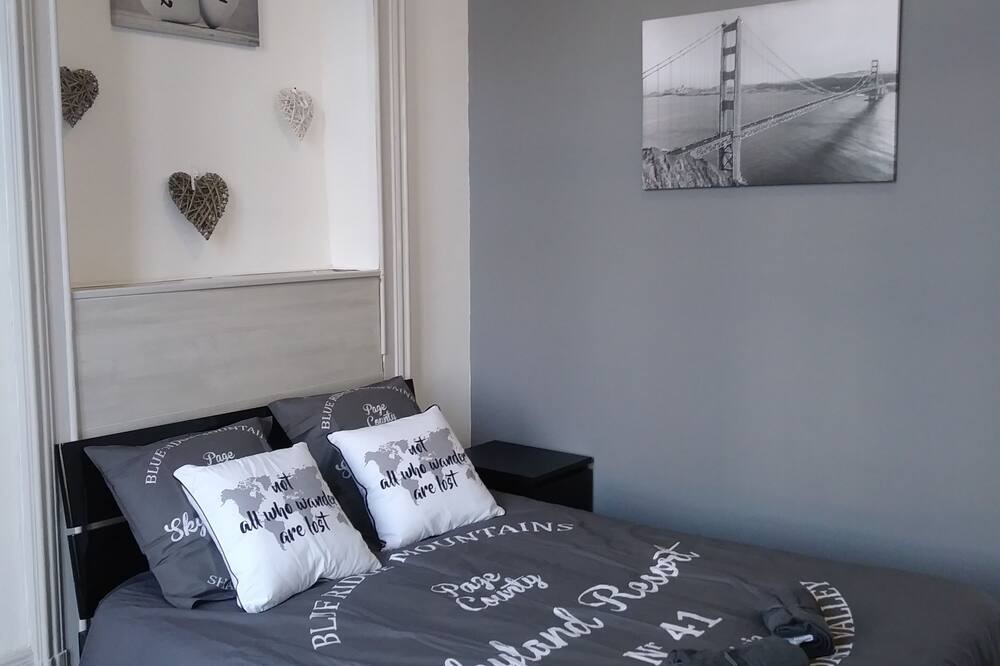 Photo of Bedroom in Le Vieil-Evreux
