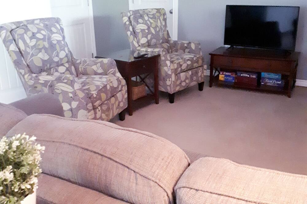 Photo of Bedroom in Miller Lake