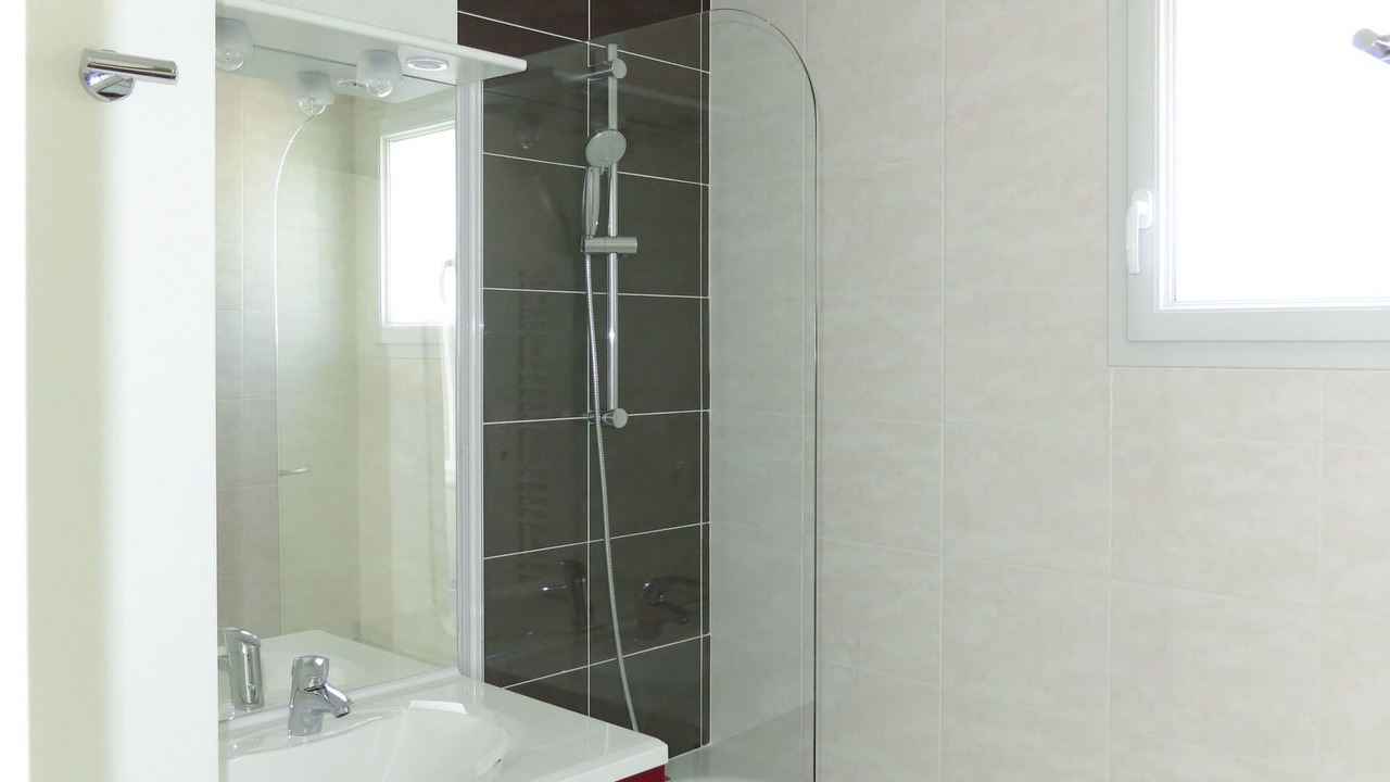 Photo of Bathroom in Chinon