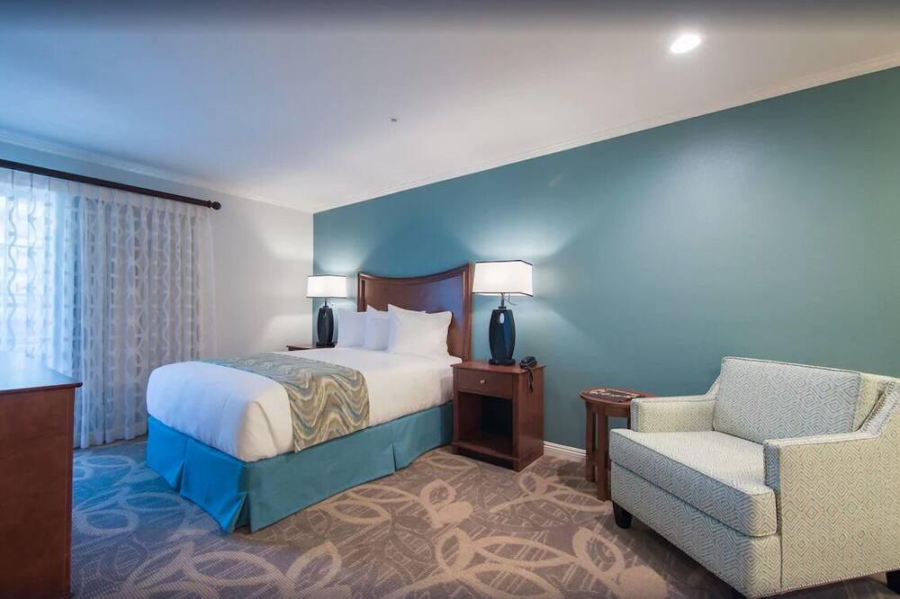 Photo of Bedroom in Solana Beach