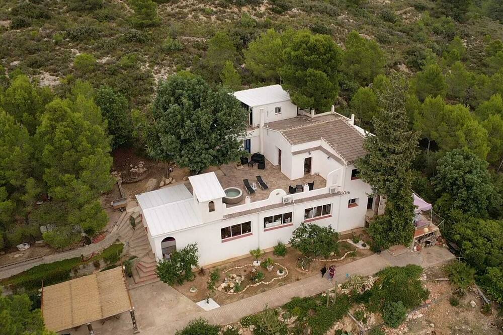 Photo of Outdoor in Montserrat