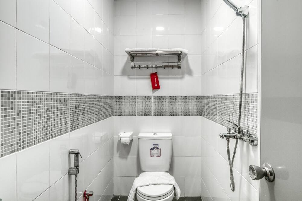 Photo of Bathroom in Gambir