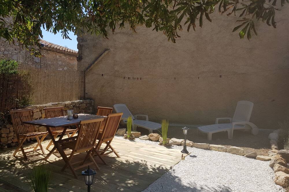 Photo of Patio Balcony in Fontjoncouse