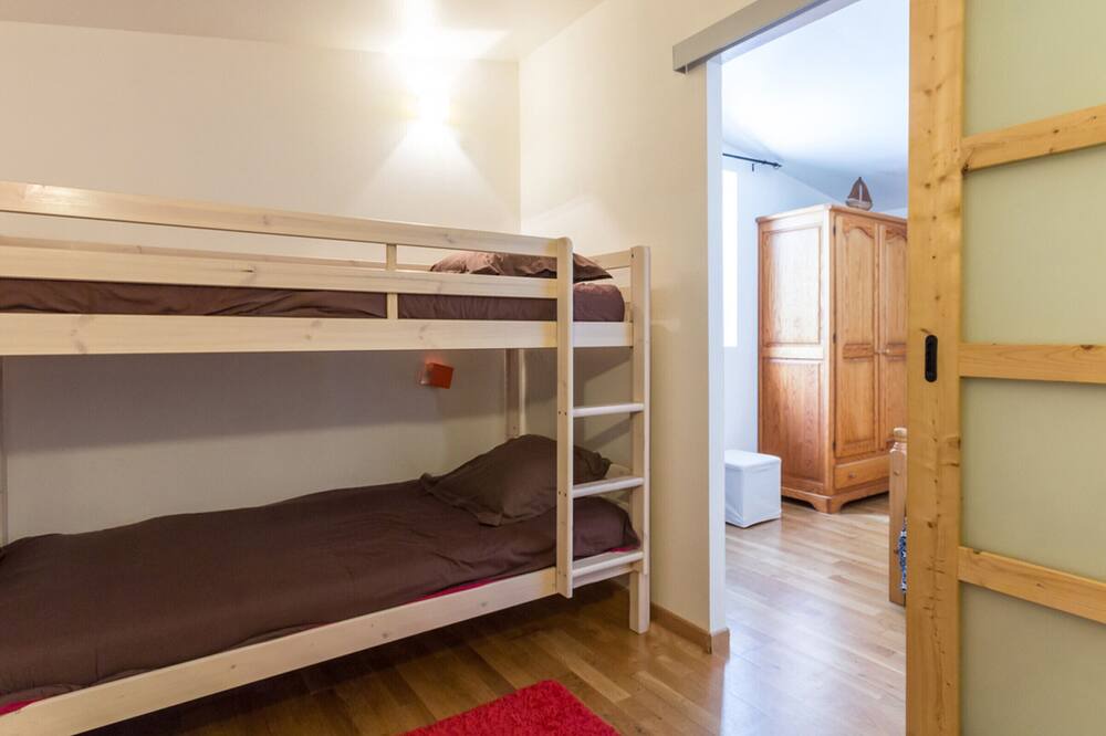 Photo of Bedroom in Bordeaux-Saint-Clair