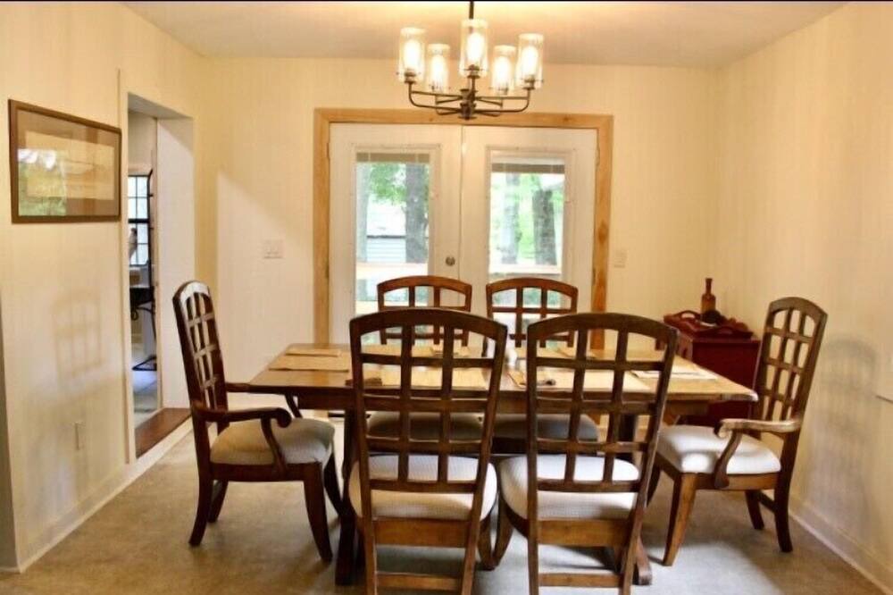 Photo of Livingroom in West Point