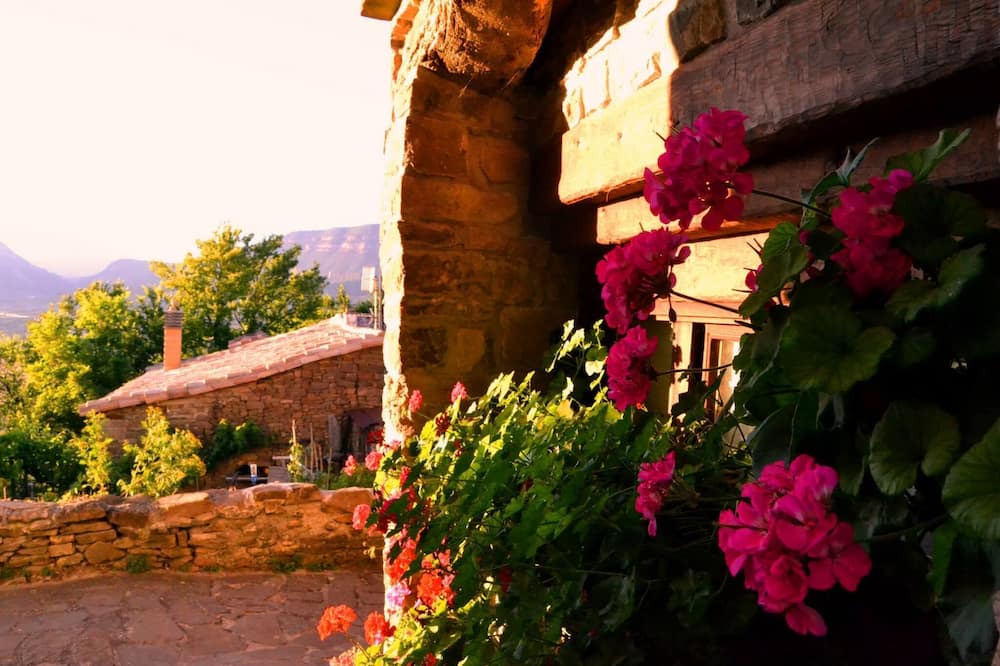 Photo of Outdoor in Artieda