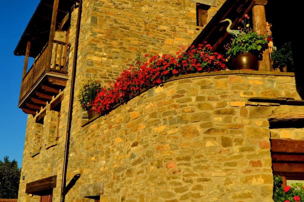 Photo of Outdoor in Artieda