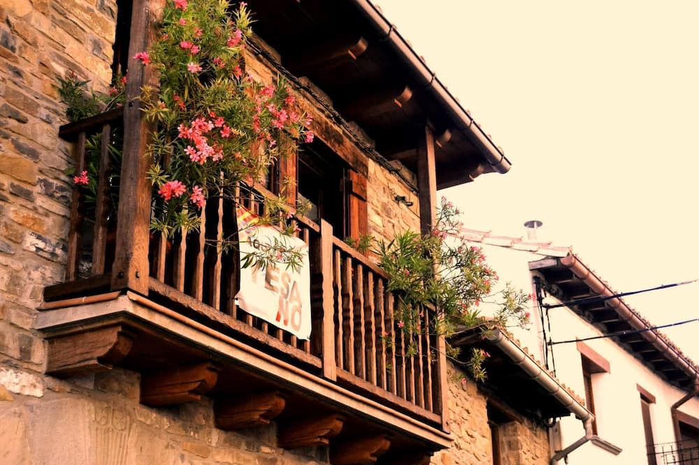 Photo of Outdoor in Artieda