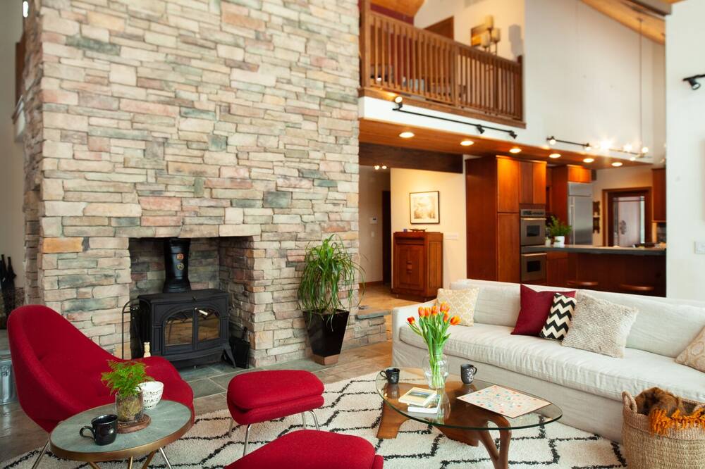 Photo of Livingroom in Gardiner