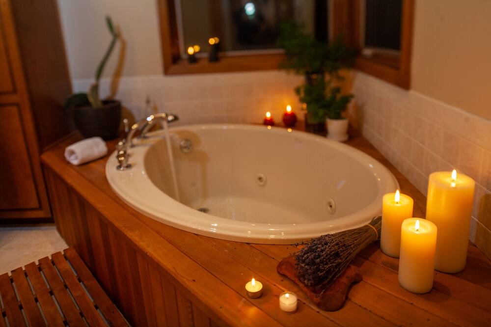 Photo of Bathroom in Gardiner