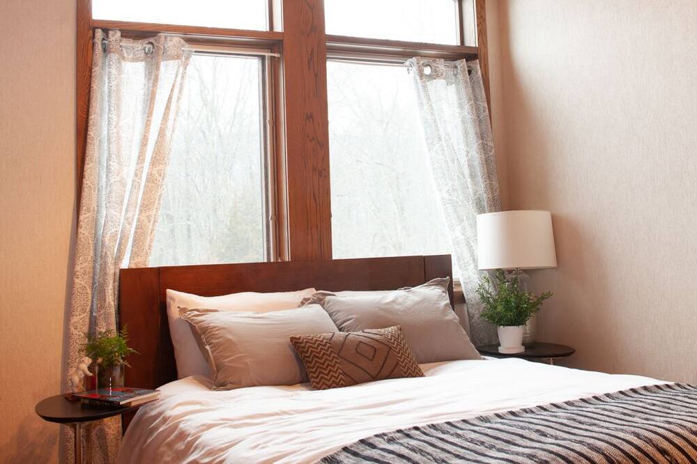 Photo of Bedroom in Gardiner