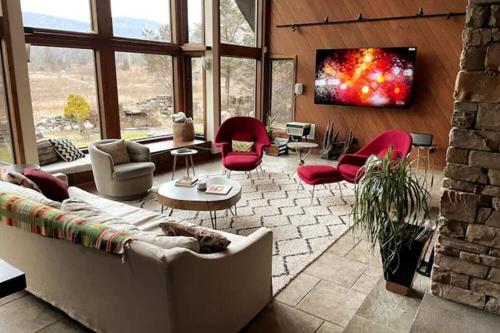 Photo of Livingroom in Gardiner