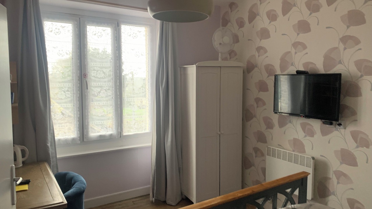 Photo of Bedroom in Glomel