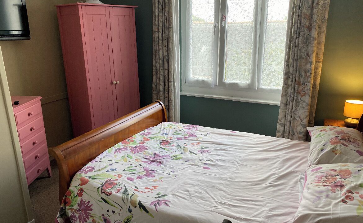 Photo of Bedroom in Glomel