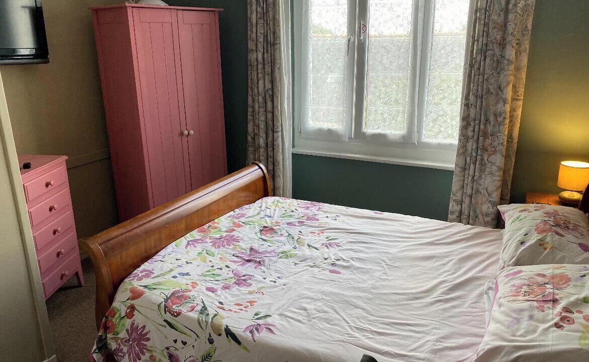 Photo of Bedroom in Glomel