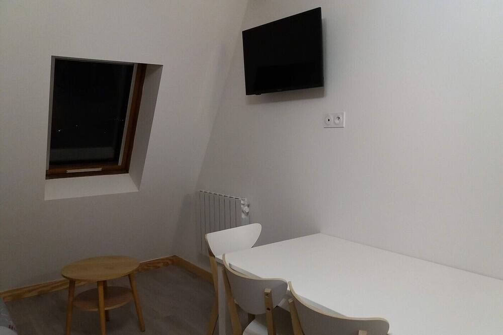 Photo of Livingroom in Genos