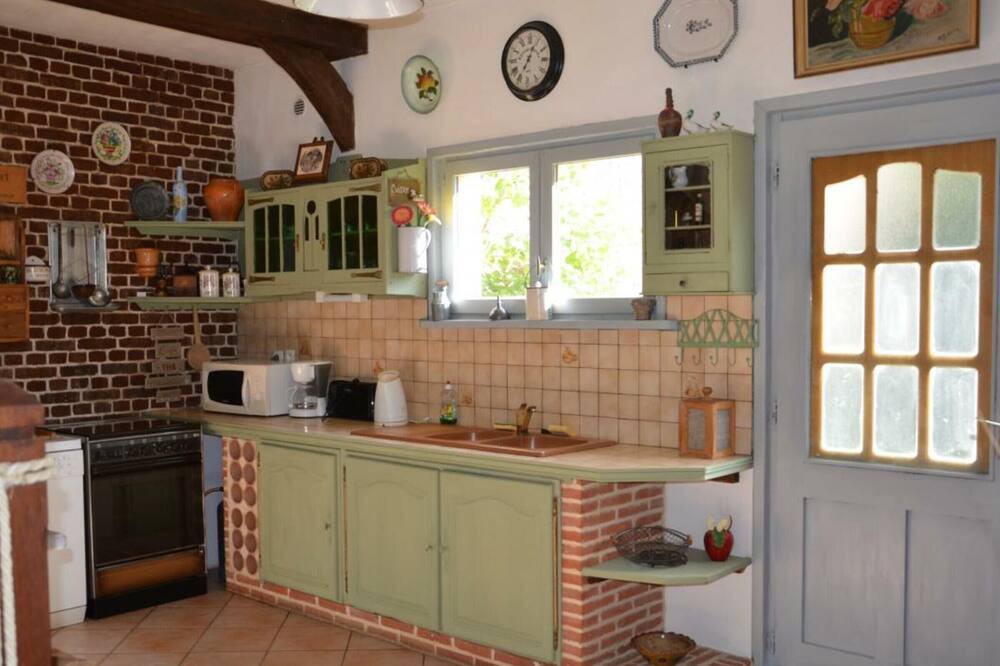 Photo of Kitchen in Paluel