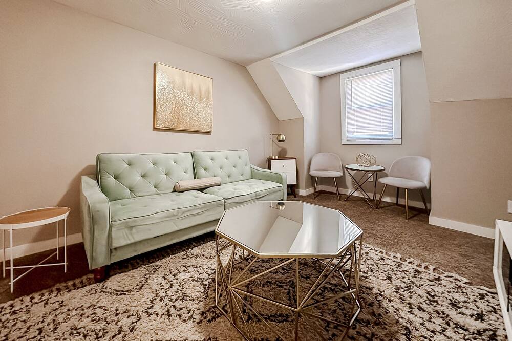 Photo of Livingroom in West Central