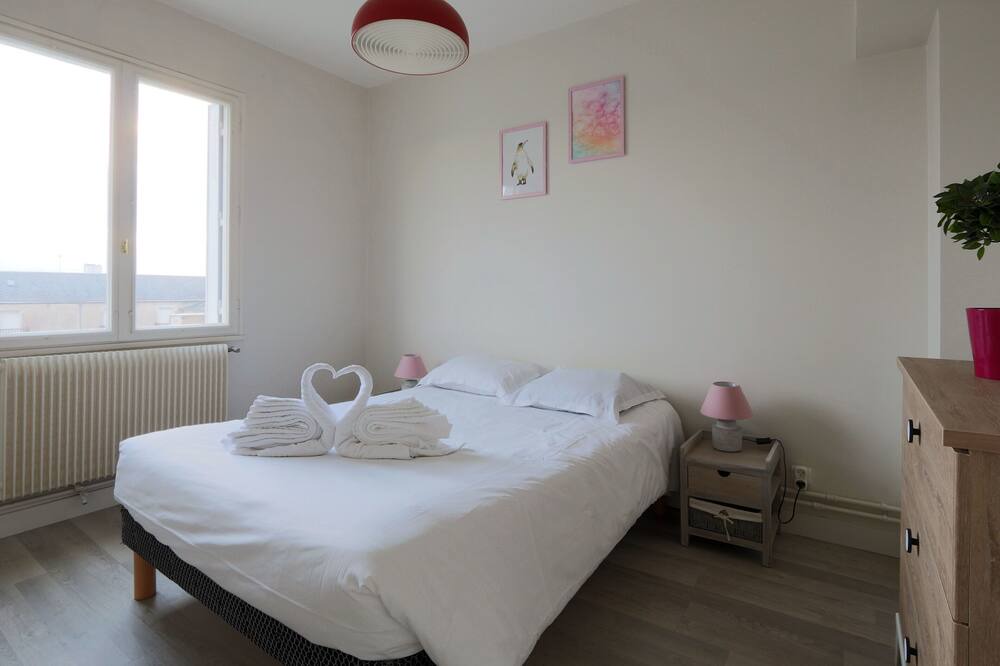 Photo of Bedroom in Saint-Pierre-des-Corps