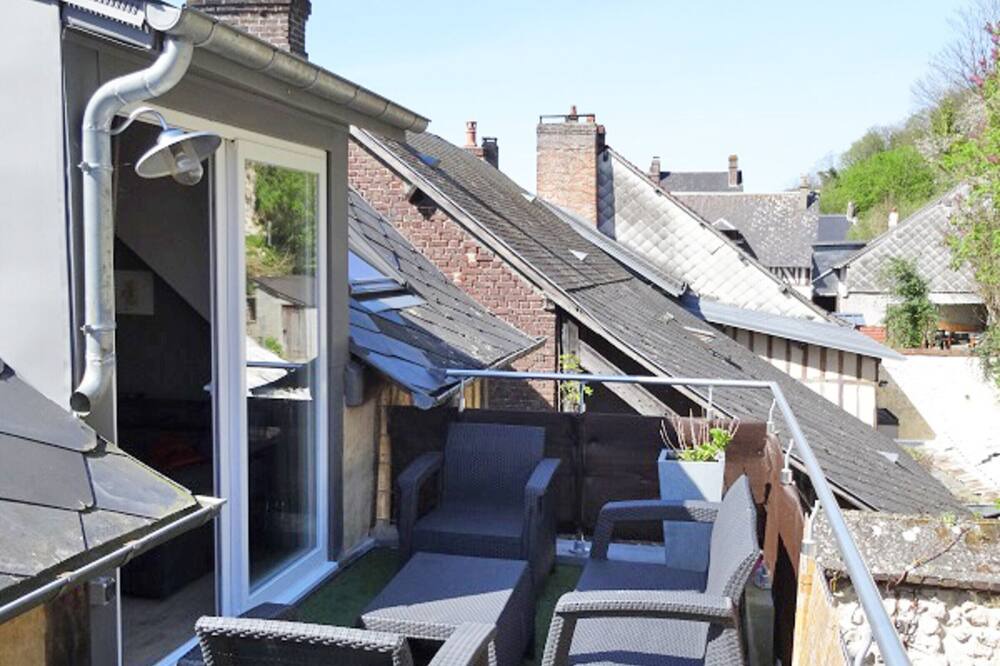 Photo of Patio Balcony in Amfreville-la-Mi-Voie