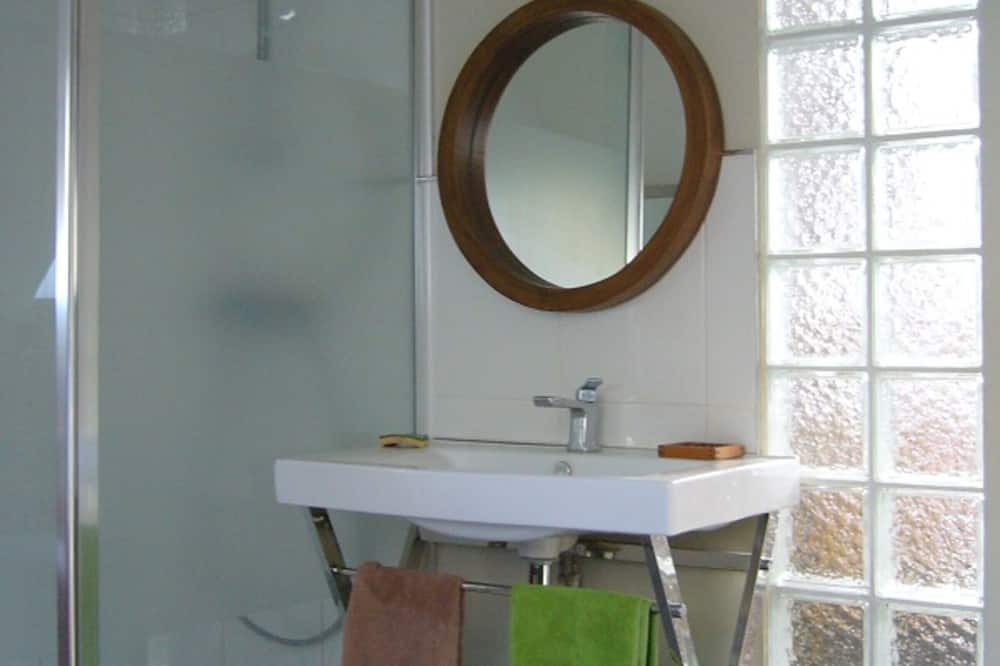 Photo of Bathroom in Amfreville-la-Mi-Voie