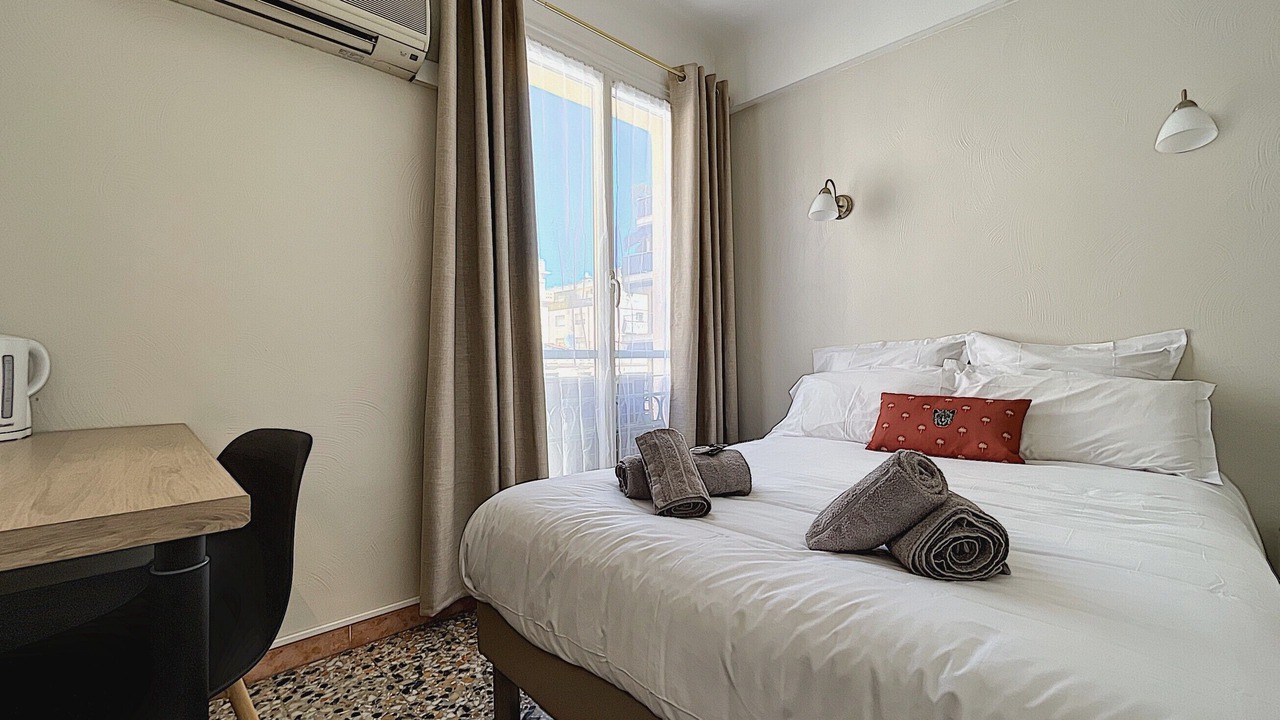 Photo of Bedroom in Golfe Juan