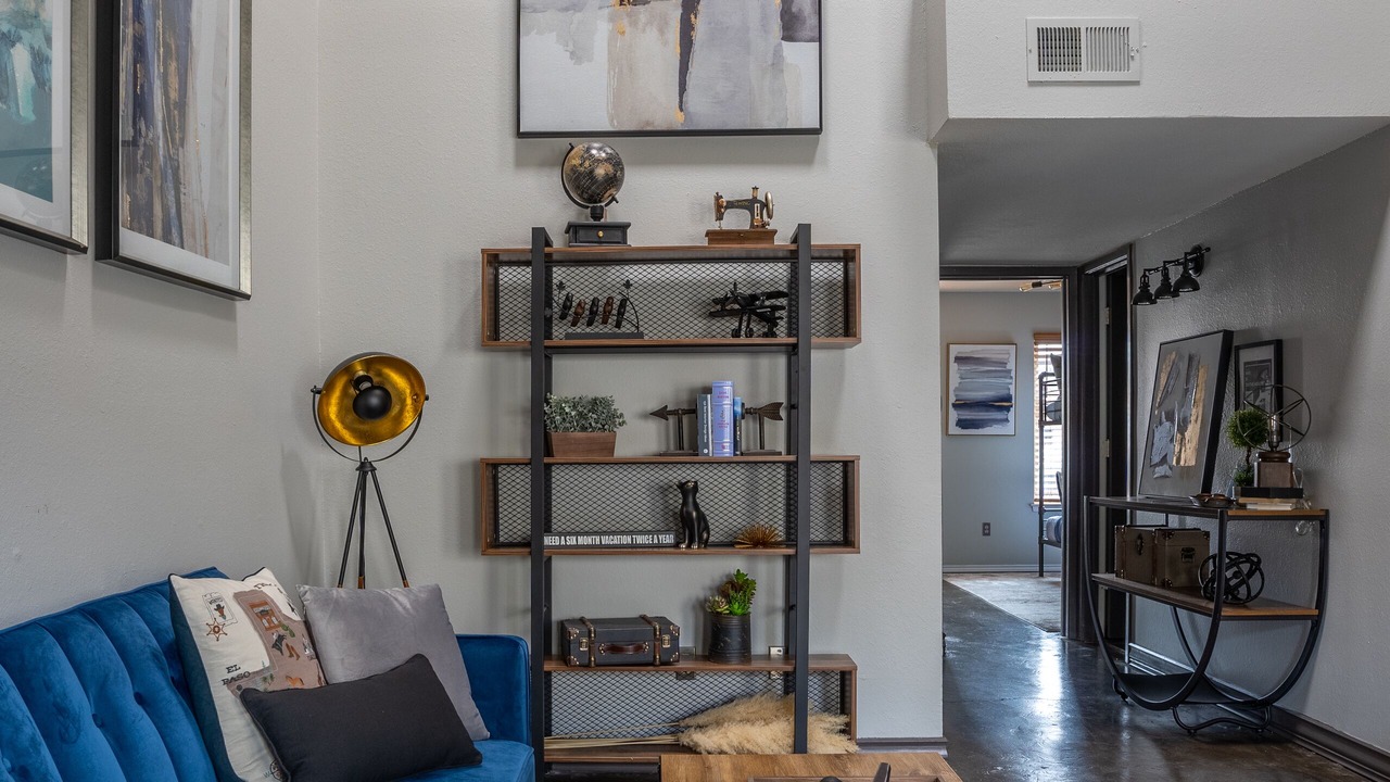Photo of Livingroom in Northeast Carrollton
