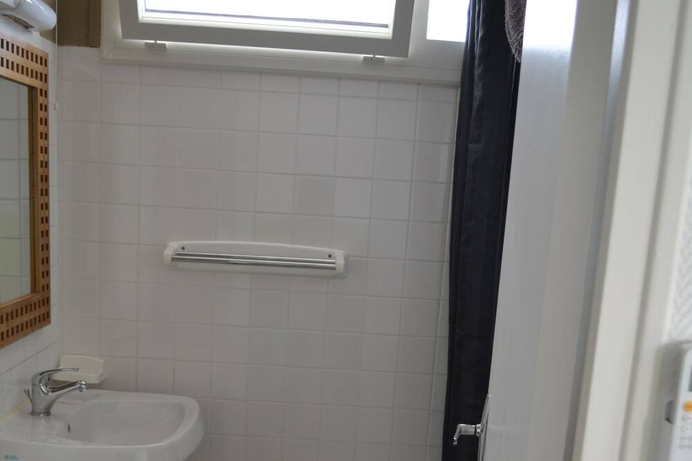 Photo of Bathroom in Verruyes