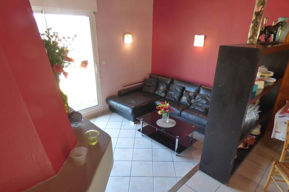 Photo of Livingroom in Tournissan