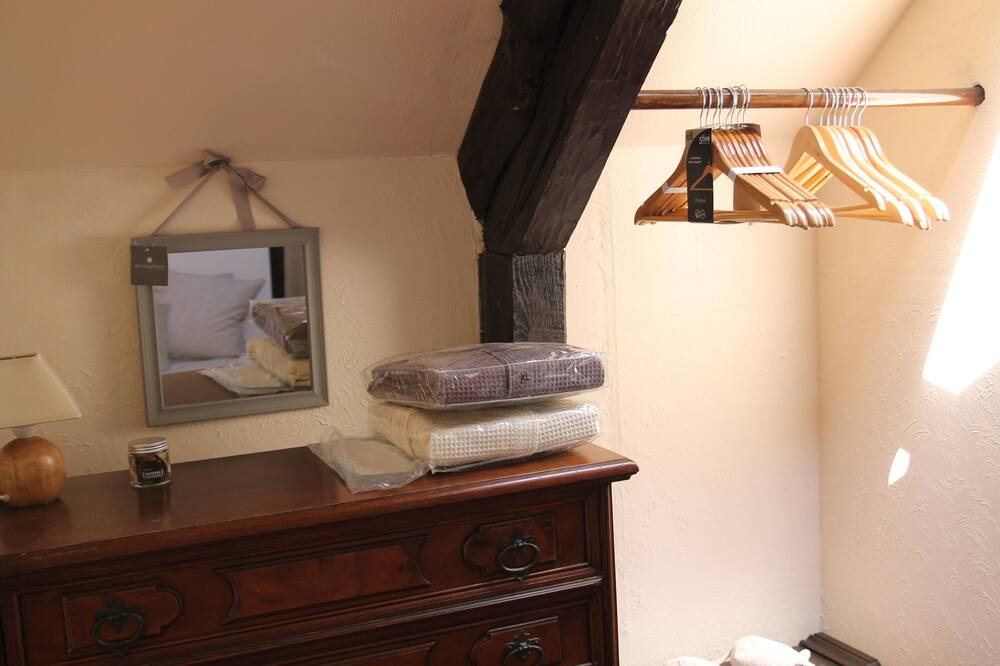 Photo of Bedroom in Cogles