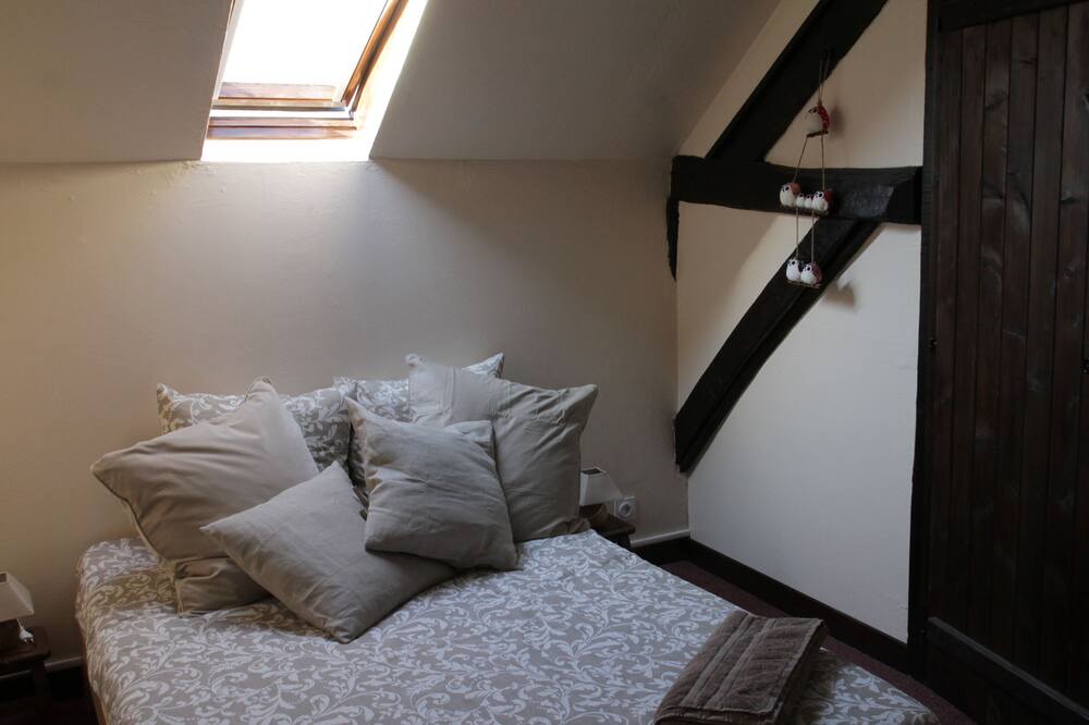 Photo of Bedroom in Cogles