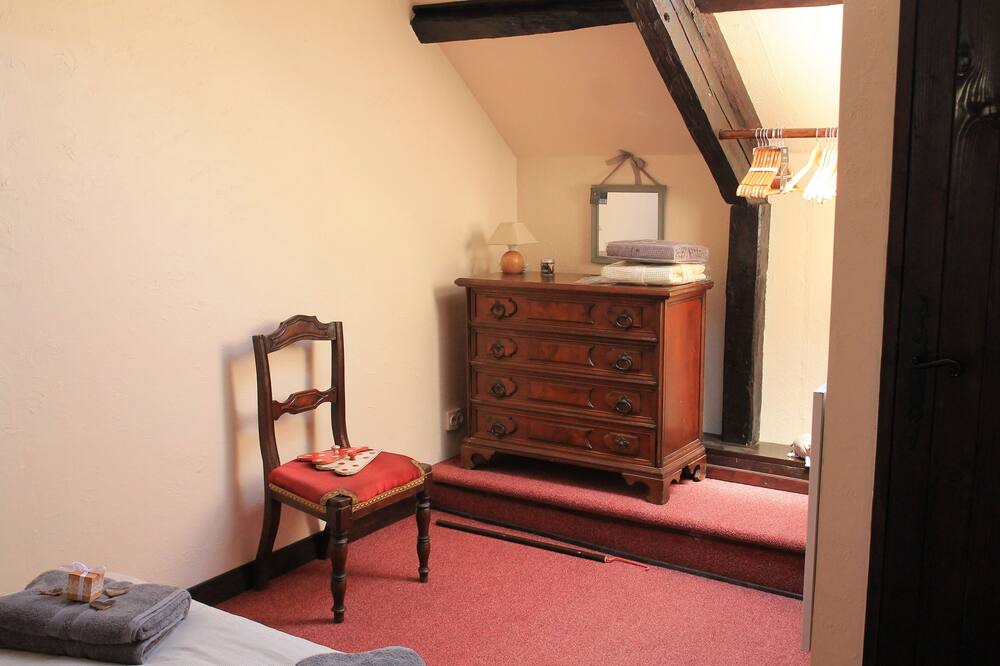 Photo of Bedroom in Cogles