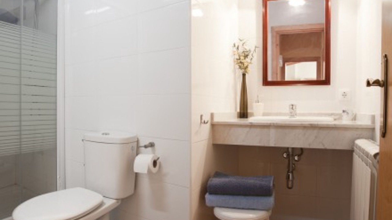 Photo of Bathroom in Collmorter