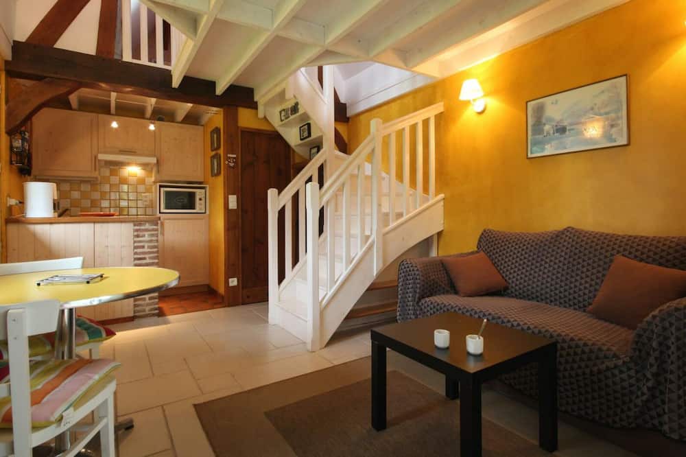 Photo of Livingroom in Notre-Dame-de-Bliquetuit
