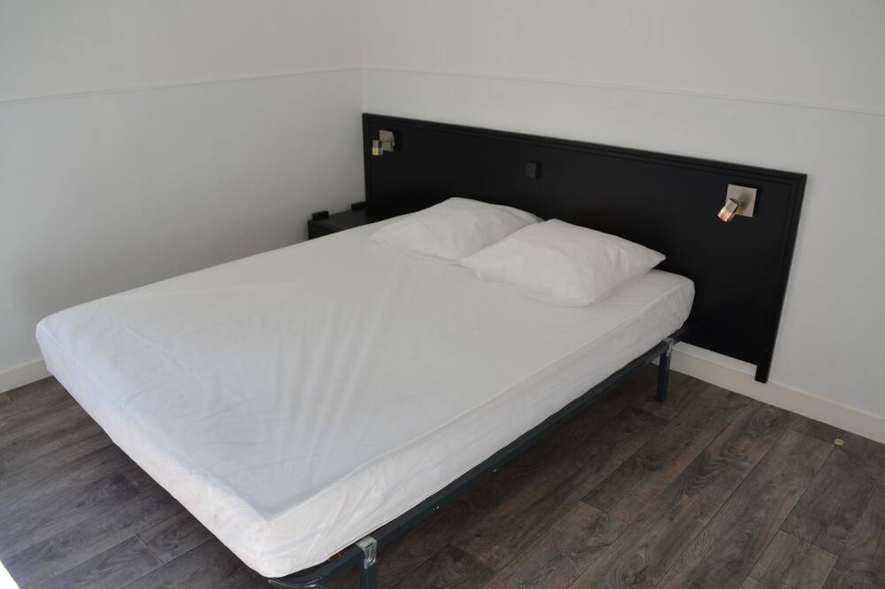 Photo of Bedroom in Verruyes
